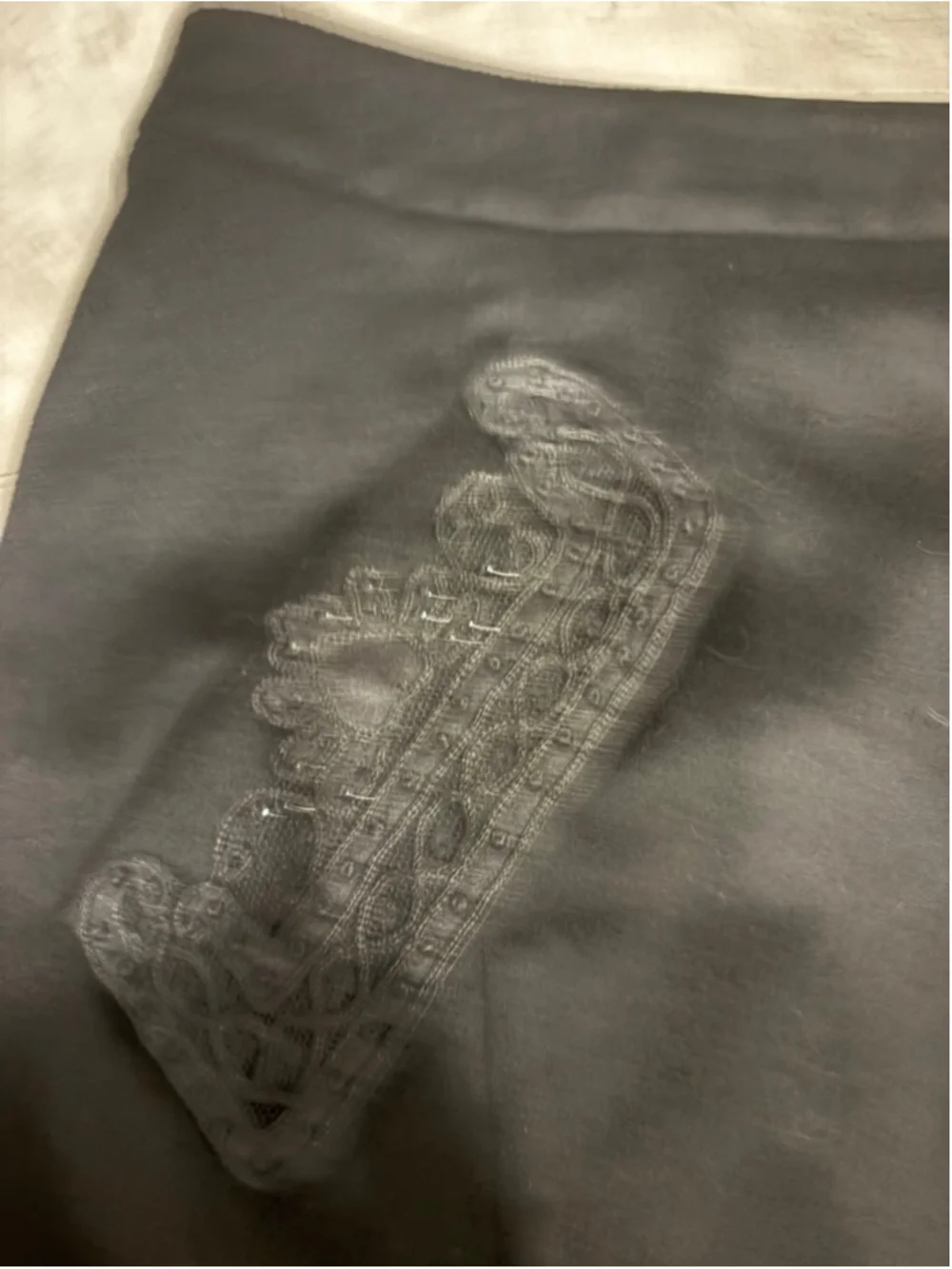Max Mara Pure Wool Pencil Skirt 8 Black Embroidered Lace Pocket Italy Office